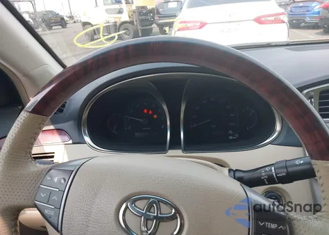 2011 Toyota Avalon Limited z USA, uszkodzony, nr VIN 4T1BK3DB8BU402260